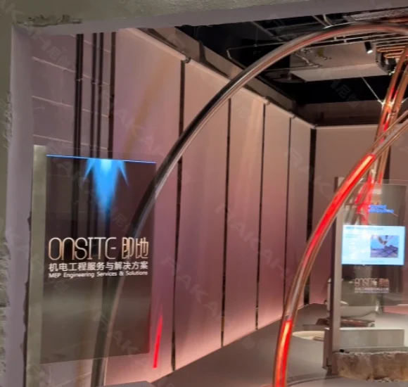 ONSITE即地展厅：55寸OLED透明屏幕L款打造沉浸式数字展陈新标杆